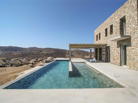 1 image - Pool and Villa